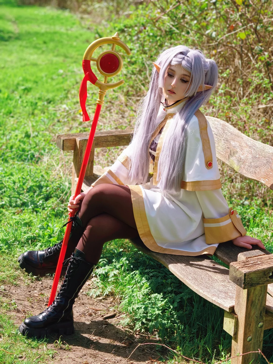 Frieren - cosplayer por Mira-Mira