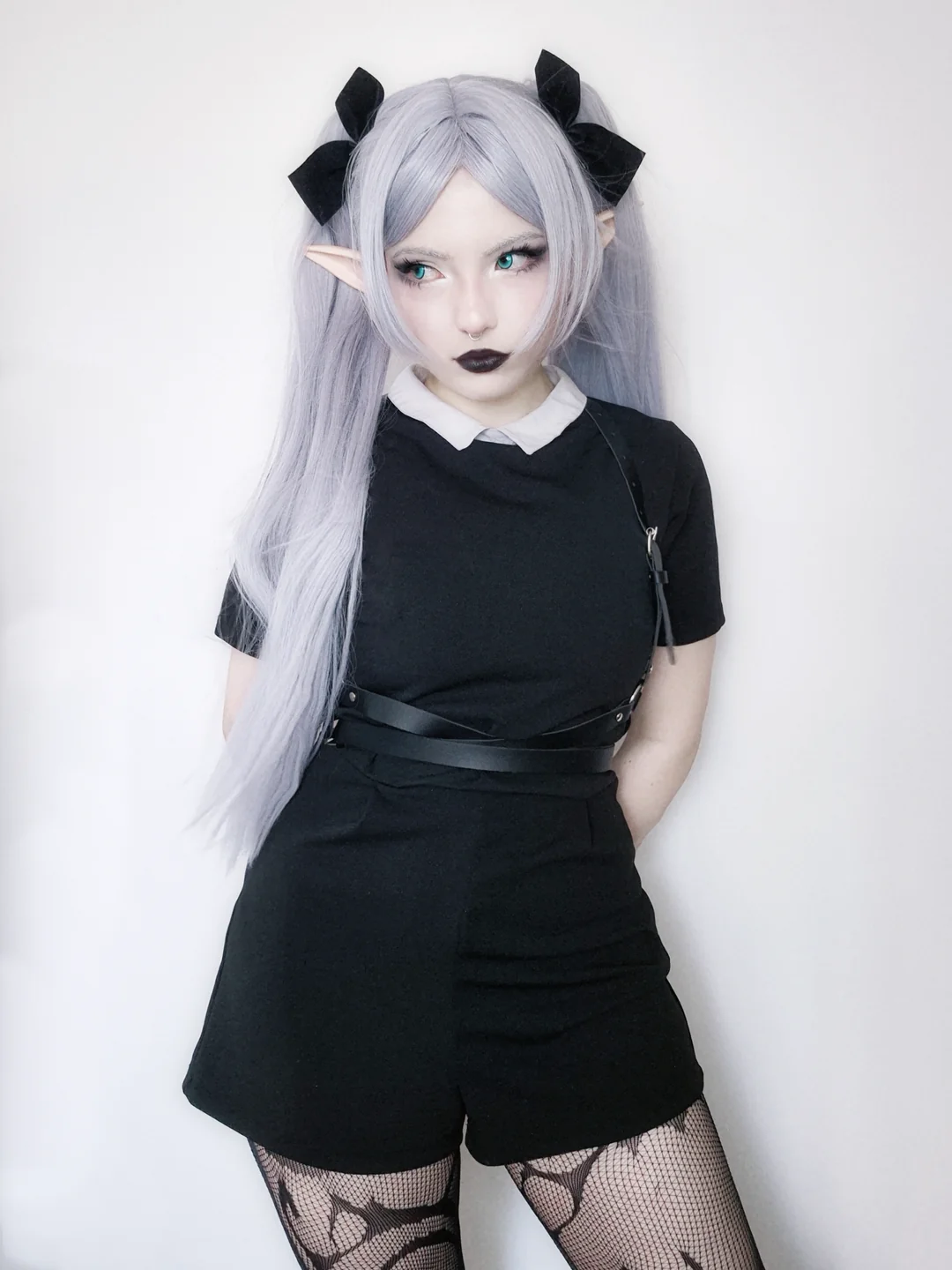 Frieren - cosplay gótico por Seide