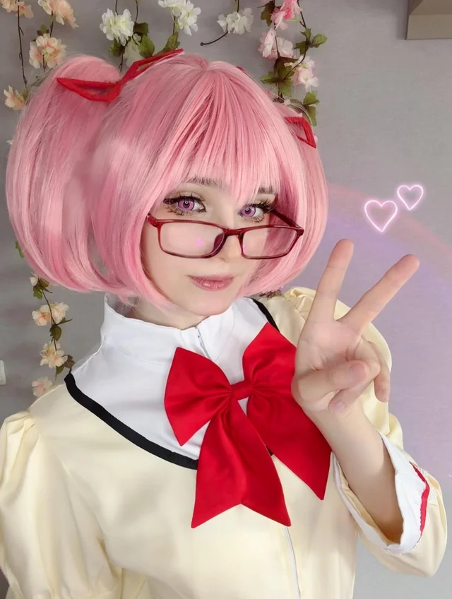 Madoka - cosplay por Awareness Cosplay